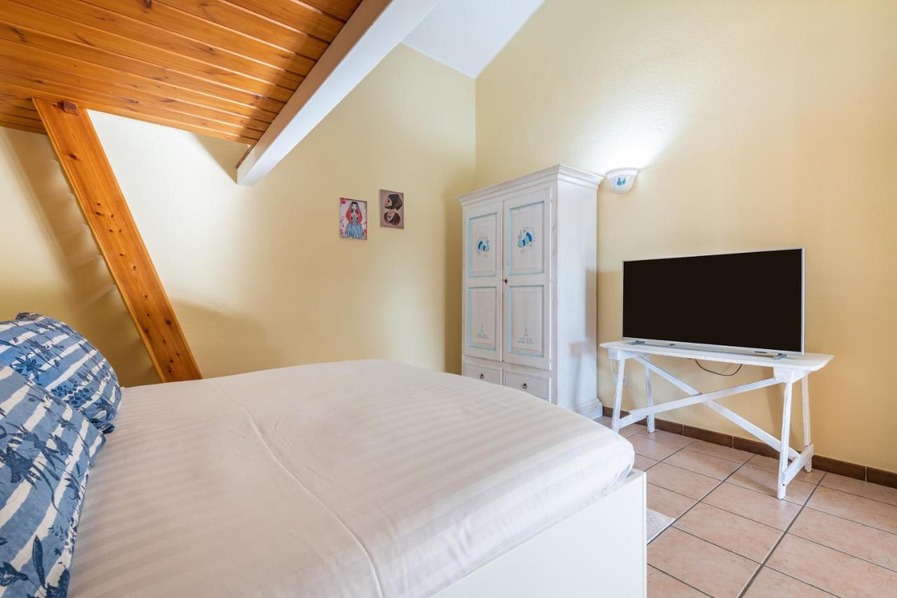 Villa Sureu Solanas  Bagian luar foto